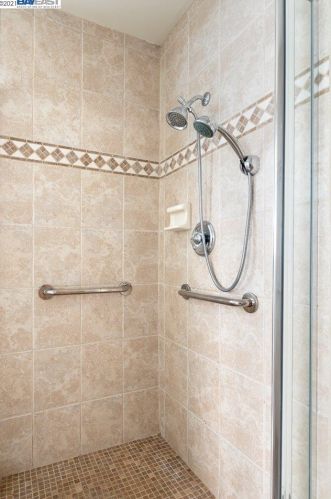 1994 Evergreen Ave, San Leandro CA 94577-6202 exterior