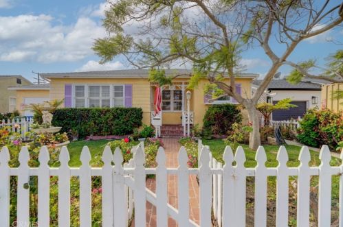 5524 122nd St, Hawthorne, CA 90250-3418