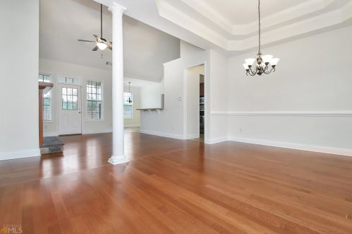 209 Pointe Dr, Lagrange, GA 30241-9427