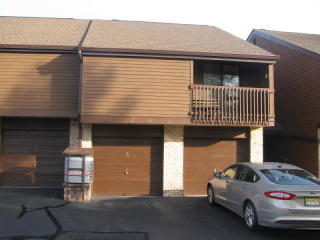 27 Meadowview Dr, Annandale, NJ 08801-1516