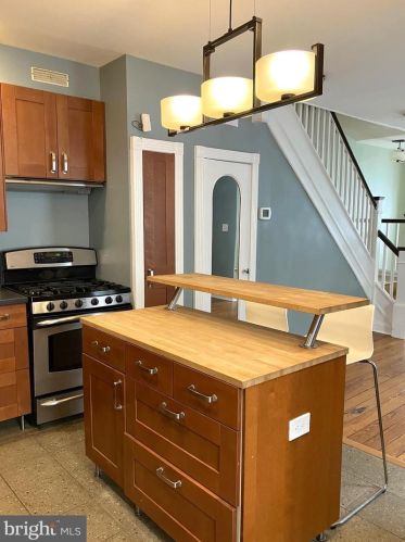 1229 12 St, Philadelphia PA 19147-4903 exterior