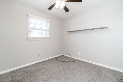 215 Meadow Dr, Warner Robins GA  31093-2121 exterior
