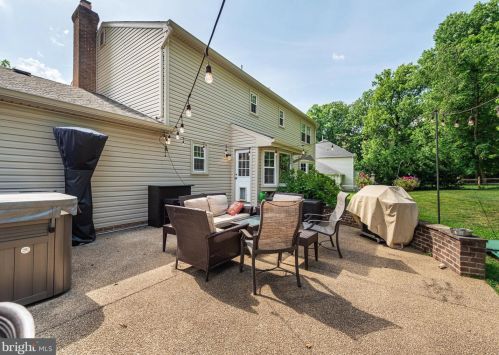 329 Soapstone Ln, Silver Spring MD 20905-5718 exterior