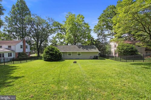 41 Roosevelt Blvd, Lancaster PA  17601-4039 exterior