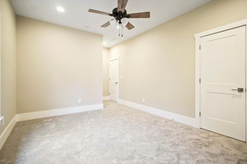 1673 Beacon Hill Blvd, Atlanta GA  30329-2517 exterior