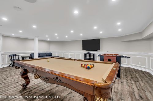 23 Oxford Dr, Tinton Falls NJ 07712-3265 exterior