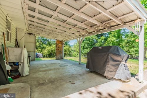 481 Cranes Gap Rd, Carlisle PA  17013-9602 exterior