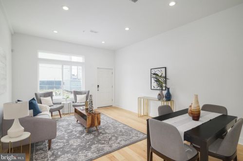 1113 23rd St, Philadelphia, PA 19146-2834