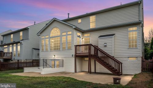 5215 Windbreak Dr, Fredericksburg, VA 22407-9301