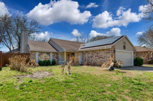 3005 Woodlark Dr, Fort Worth TX  76123-1012 exterior