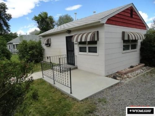 605 9th St, Basin, WY 82410-9559