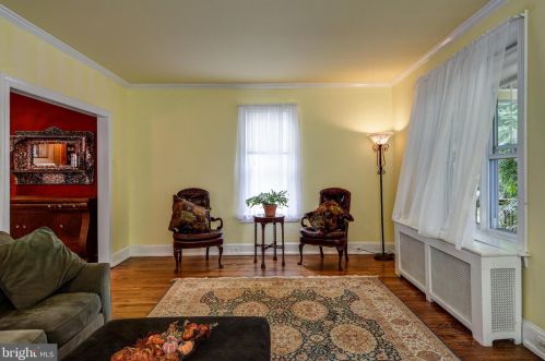 41 Friends Ave, Haddonfield NJ 08033-1500 exterior