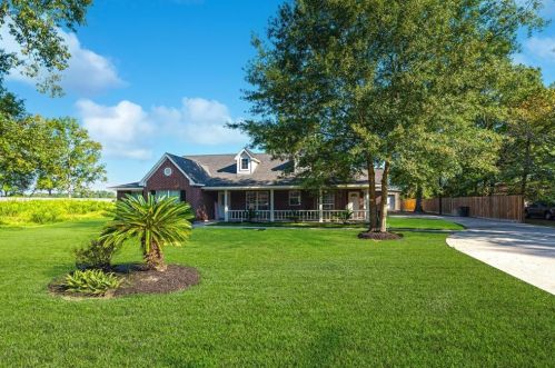 1016 Chateau Wood Pkwy Dr, Conroe TX  77385-9771 exterior