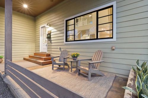 2109 10th St, Austin TX  78702-3411 exterior