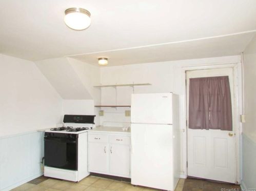 63 Hoffman St, Torrington CT  06790-6271 exterior