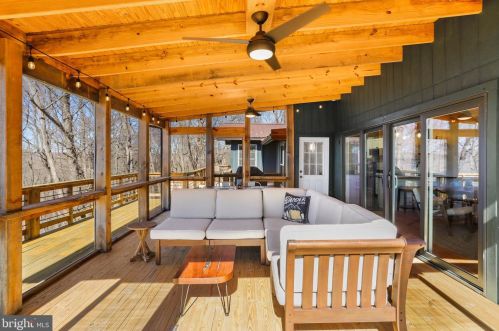 1034 Toms Knob Approach, Lost City WV 26810-8428 exterior