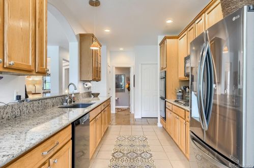 24013 Moraine Pl, Aurora CO 80016-1352 exterior