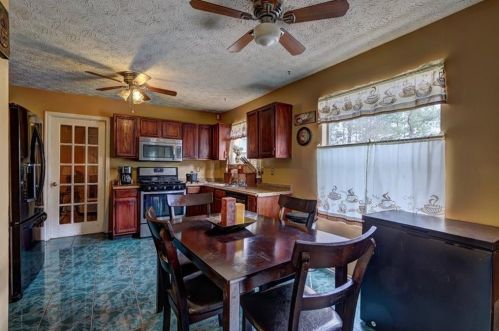 6786 Bent Creek Dr, Rex, GA 30273-2100