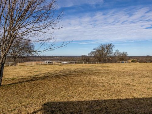 1256 Kentucky Town Rd, Whitewright TX 75491-3502 exterior