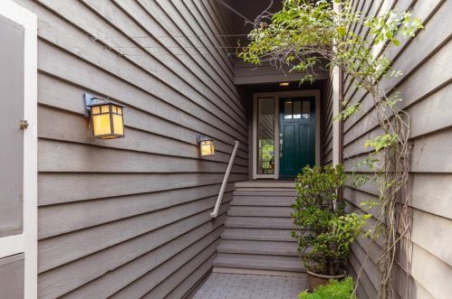 327 Oak Meadow Dr, Los Gatos, CA 95032-4450
