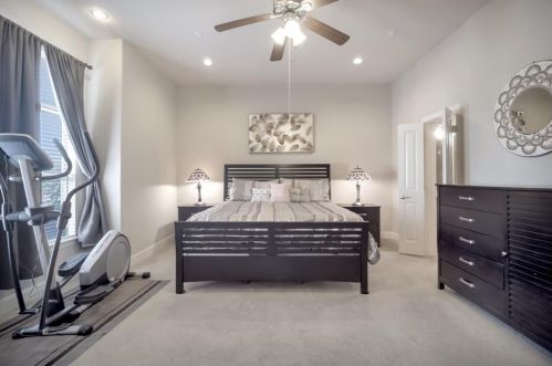 701 1st St, Fort Worth TX  76102-2705 exterior