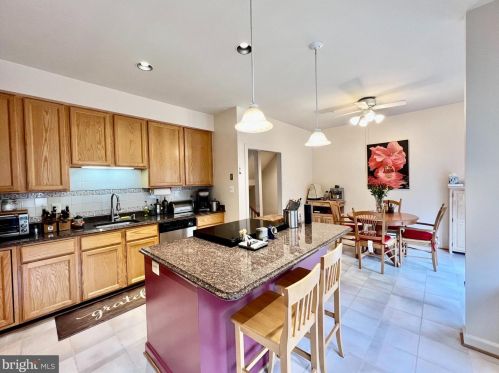 6 Chippewa Ct, Silver Spring MD 20906-6316 exterior