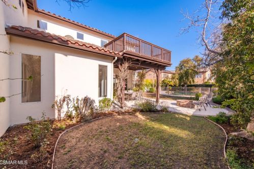 5934 Indian Terrace Dr, Simi Valley CA  93063-5771 exterior