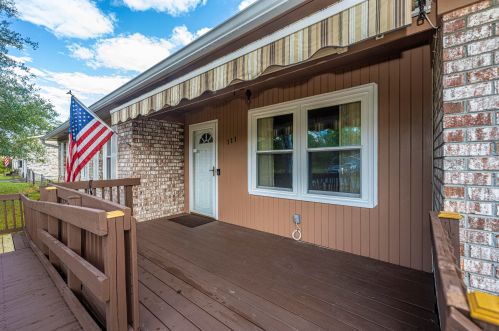 111 Branton Ave, Ladson, SC 29456-5454