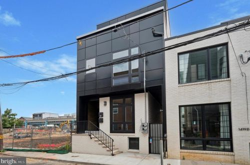 1421 Hope St, Philadelphia, PA 19122-3903