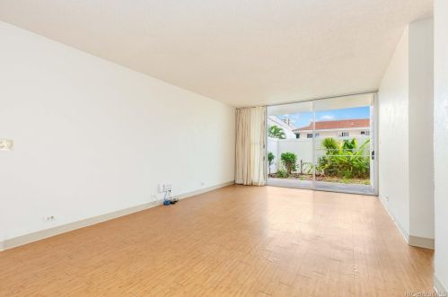 910 Kapahulu Ave, Honolulu HI  96816-1467 exterior