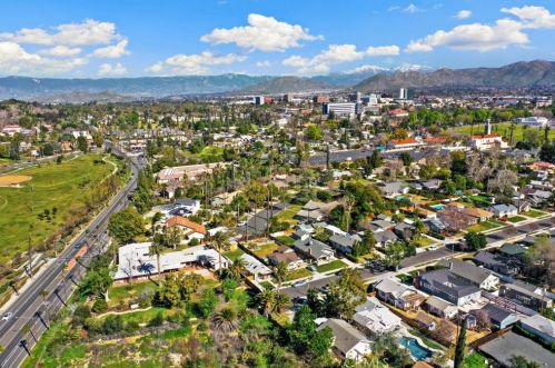 4501 Larchwood Pl, Riverside CA  92506-1189 exterior