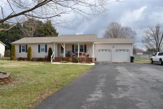 978 Riley Creek Rd, Tullahoma, TN 37388-8841