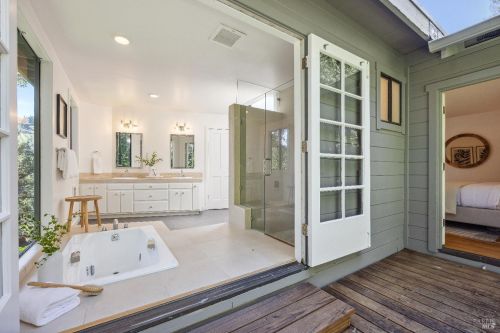 463 Woodland Rd, San Rafael, CA 94904-2639