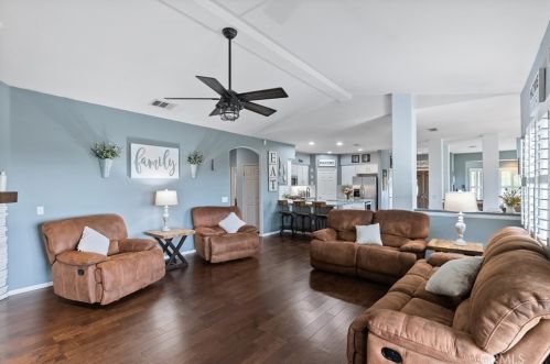 14229 Dove Cyn Dr, Riverside CA  92503-6418 exterior