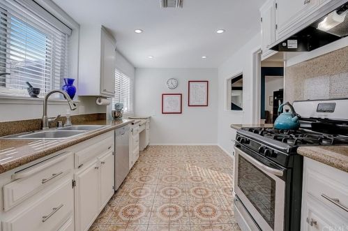 1535 Randall St, Glendale CA  91201-2746 exterior