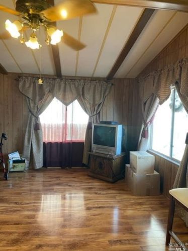 8155 Willow St, Windsor, CA 95492-9301