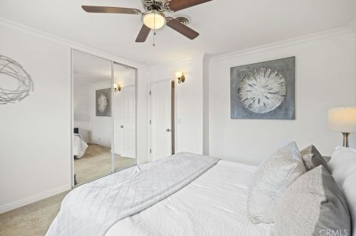 6562 Meath Cir, Huntington Beach CA  92647-3131 exterior