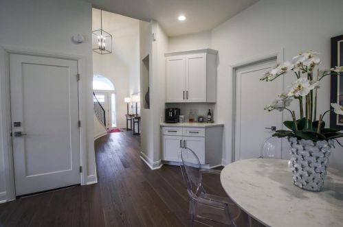 6615 Candle Ridge Cv, Austin TX  78731-2850 exterior