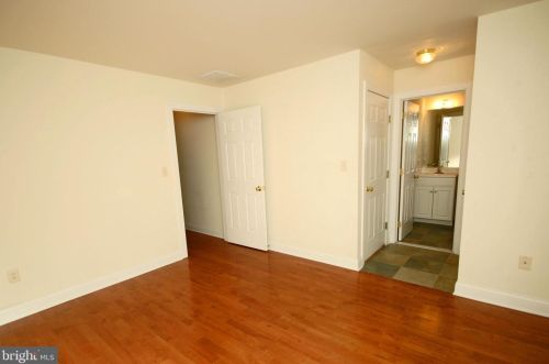 6 Torrey Ln, Princeton NJ 08542-3231 exterior