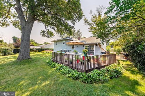 4 Todd Ln, Trenton, NJ 08638-1527