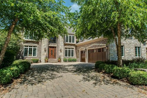 923 Watercress Dr, Naperville, IL 60540-7660