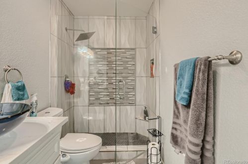 17022 Wyoming Dr, Denver CO 80017-5295 exterior