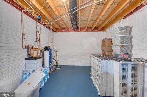 874 Pheasant Hill Rd, Summit Point WV  25446-3634 exterior