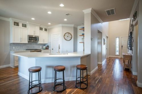 161 Yaupon Cv, Uhland, TX 78640-5844