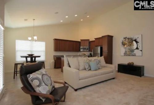 131 Bonhill Dr, Cayce-West Columbia SC  29033-2755 exterior