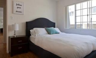 1282 Barry Ave, Los Angeles CA  90025-1710 exterior