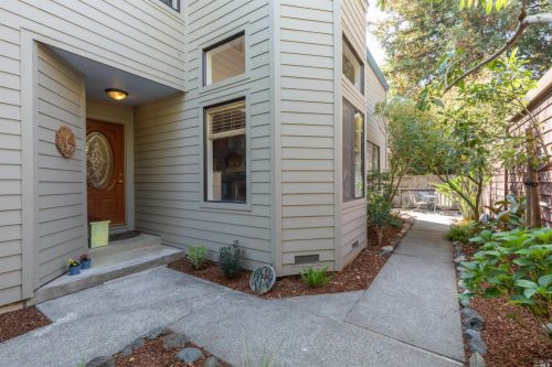 520 Westmont Ct, Healdsburg, CA 95448-3350