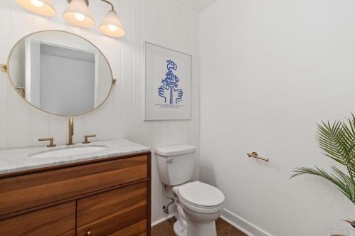 2467 Caminito Ocean Cv, Cardiff By The Sea CA  92007-2225 exterior