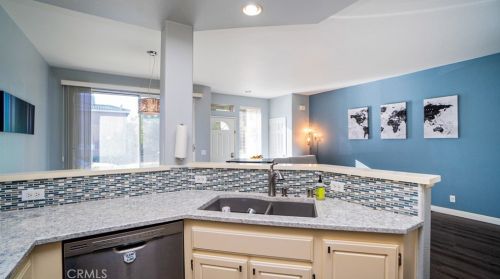 1055 Positano Ave, Anaheim CA  92808-1541 exterior
