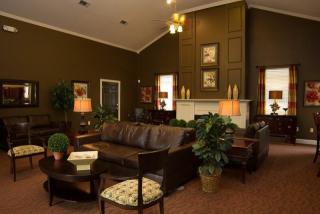 1825 Grove Point Rd, Savannah GA  31419-8522 exterior